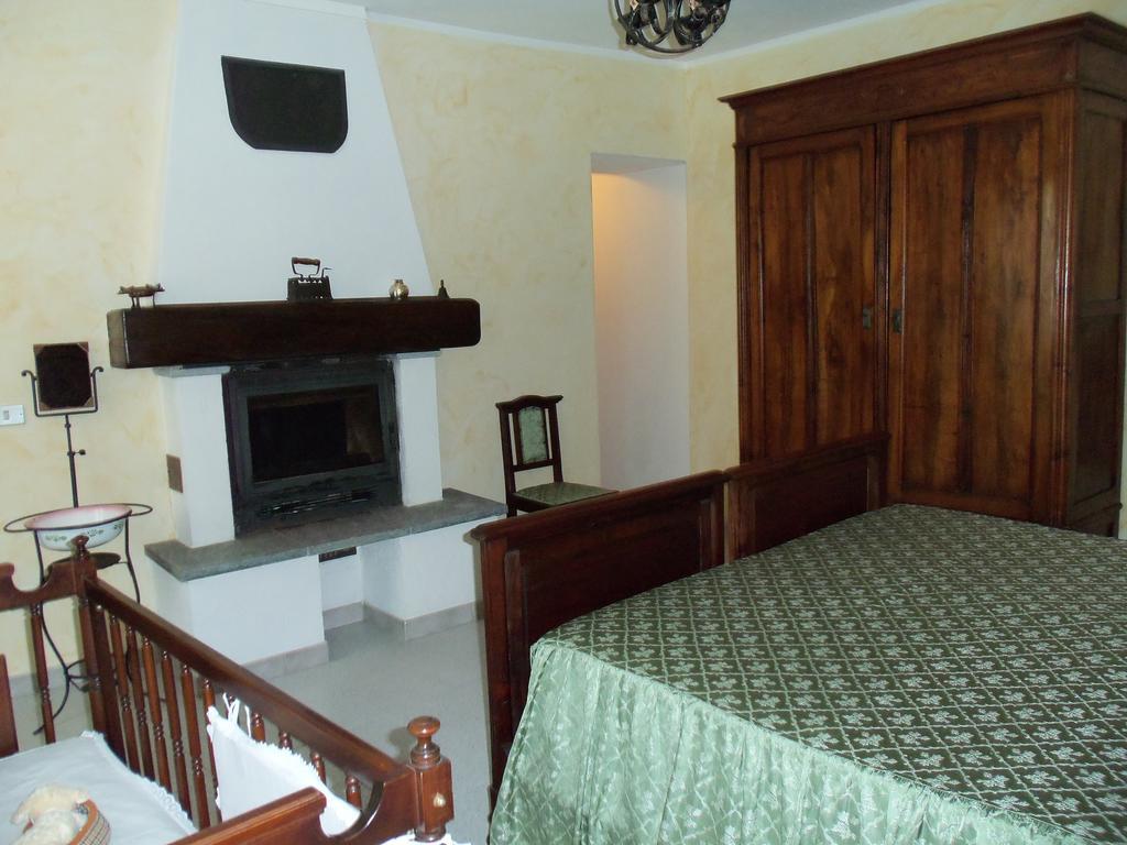 Vila Casa Dei Ciliegi CastellʼAlfero Pokoj fotografie