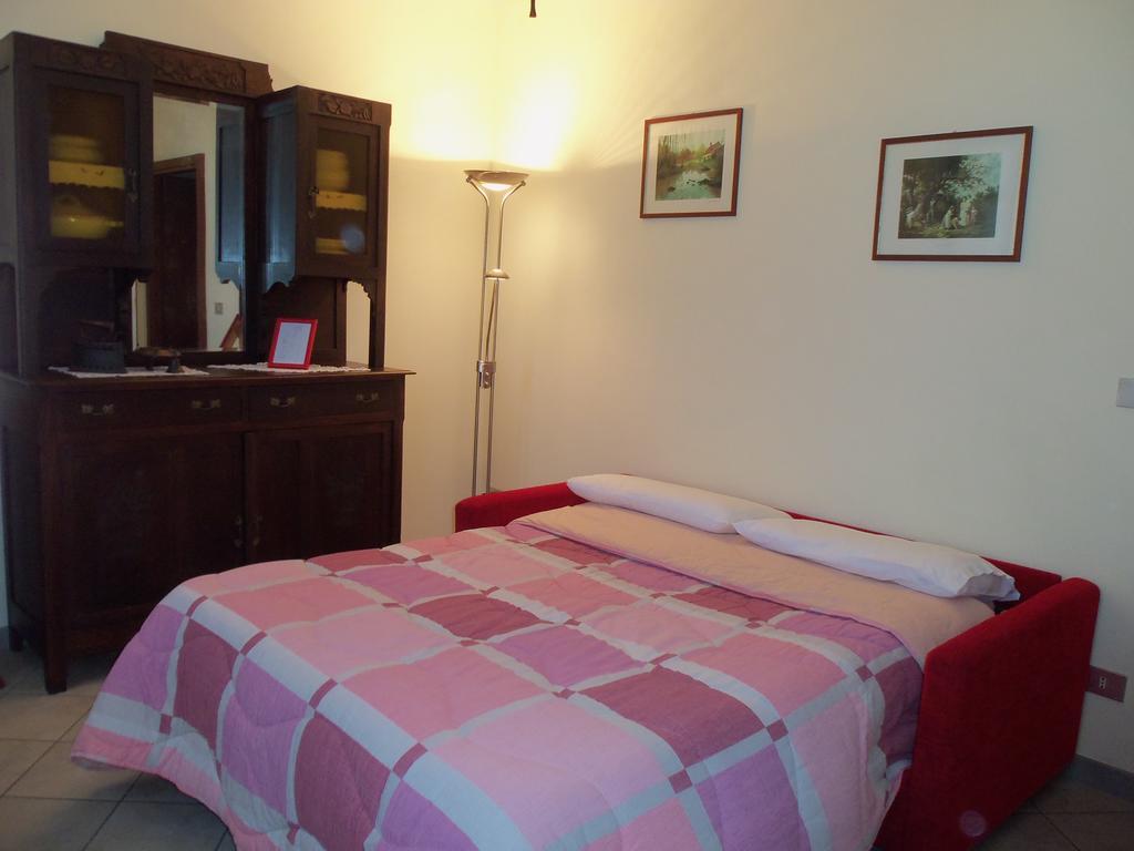 Vila Casa Dei Ciliegi CastellʼAlfero Pokoj fotografie